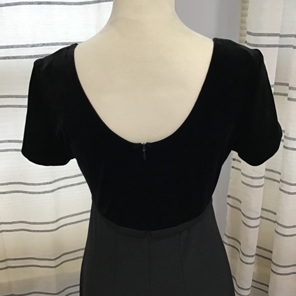 Southeastern Performance Harmonique Women Size Med Black Empire Dress Velvet - Picture 9 of 12